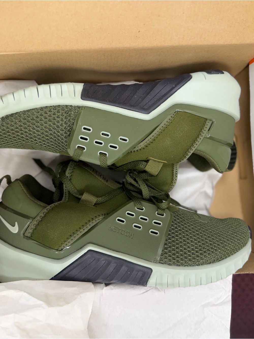 Nike Olive Green Metcon Sneakers size 9.5 Men’s - Picture 4 of 8